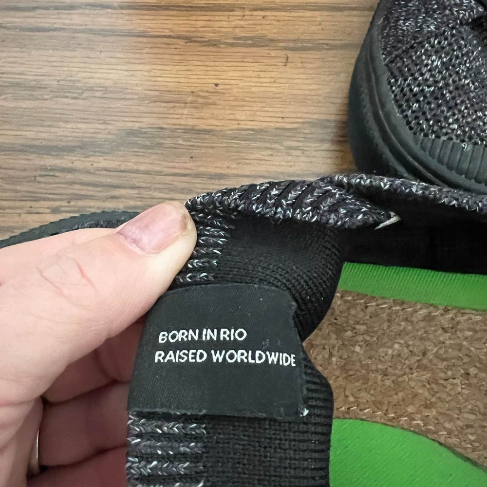 Cariuma Black Gray Casual woven bamboo knit IBI Sneakers. Sustainable - Picture 9 of 10